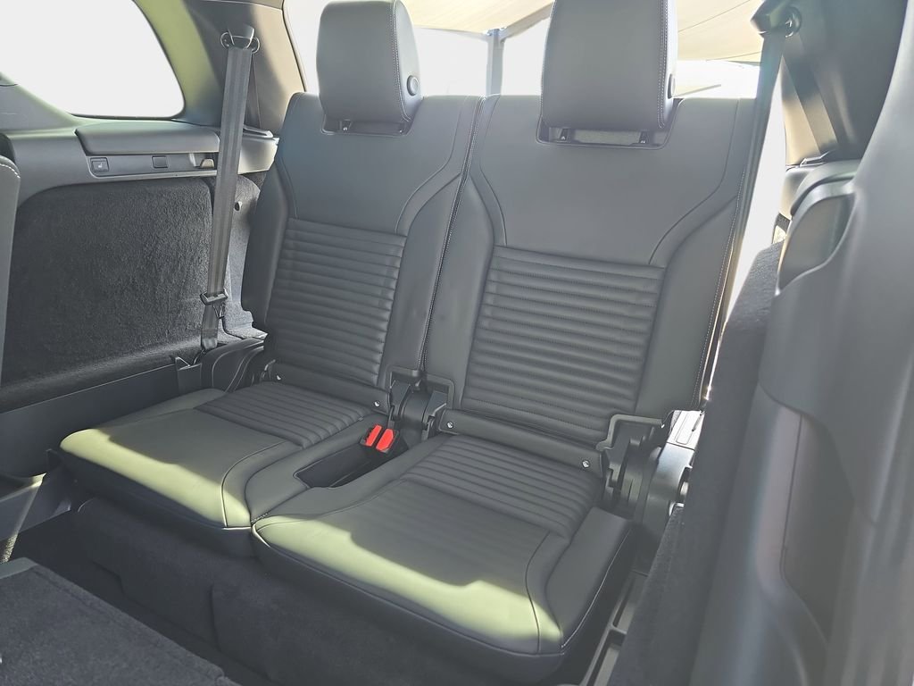 New 2026 Carpathian Grey Land Rover Tempest Edition image 13