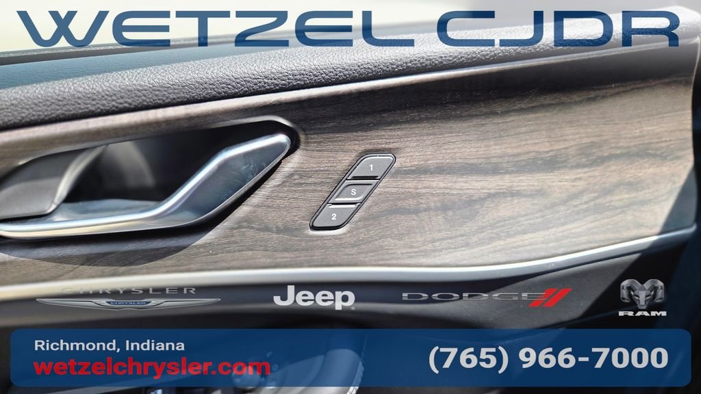 New 2027 Steel Blue Paint Jeep Limited image 13