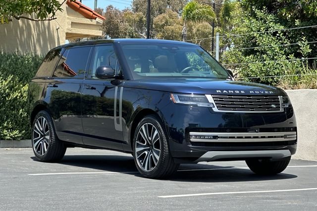 New 2026 Constellation Blue Ultra Metallic Gloss Land Rover SE image 7