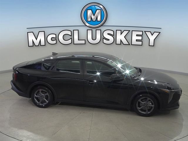 Used 2025 Black Kia LXS image 12
