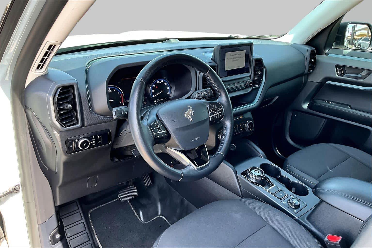 Used 2023 Cactus Gray Ford Badlands image 17