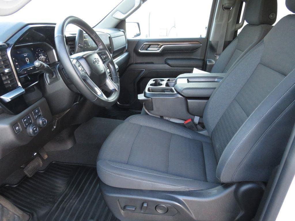 Used 2024 Summit White Chevrolet RST image 16