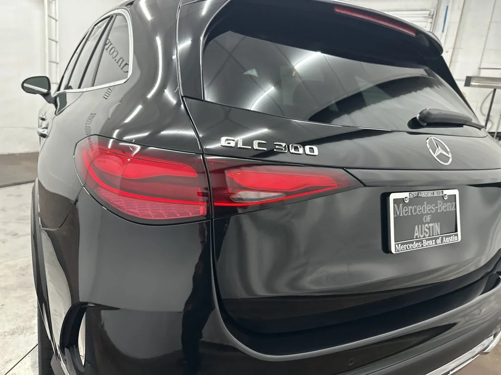 Used 2026 Black Mercedes-Benz GLC 300 image 28