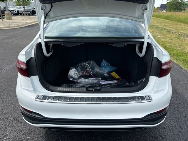 New 2026 Pure White Volkswagen 1.5T Sport image 16