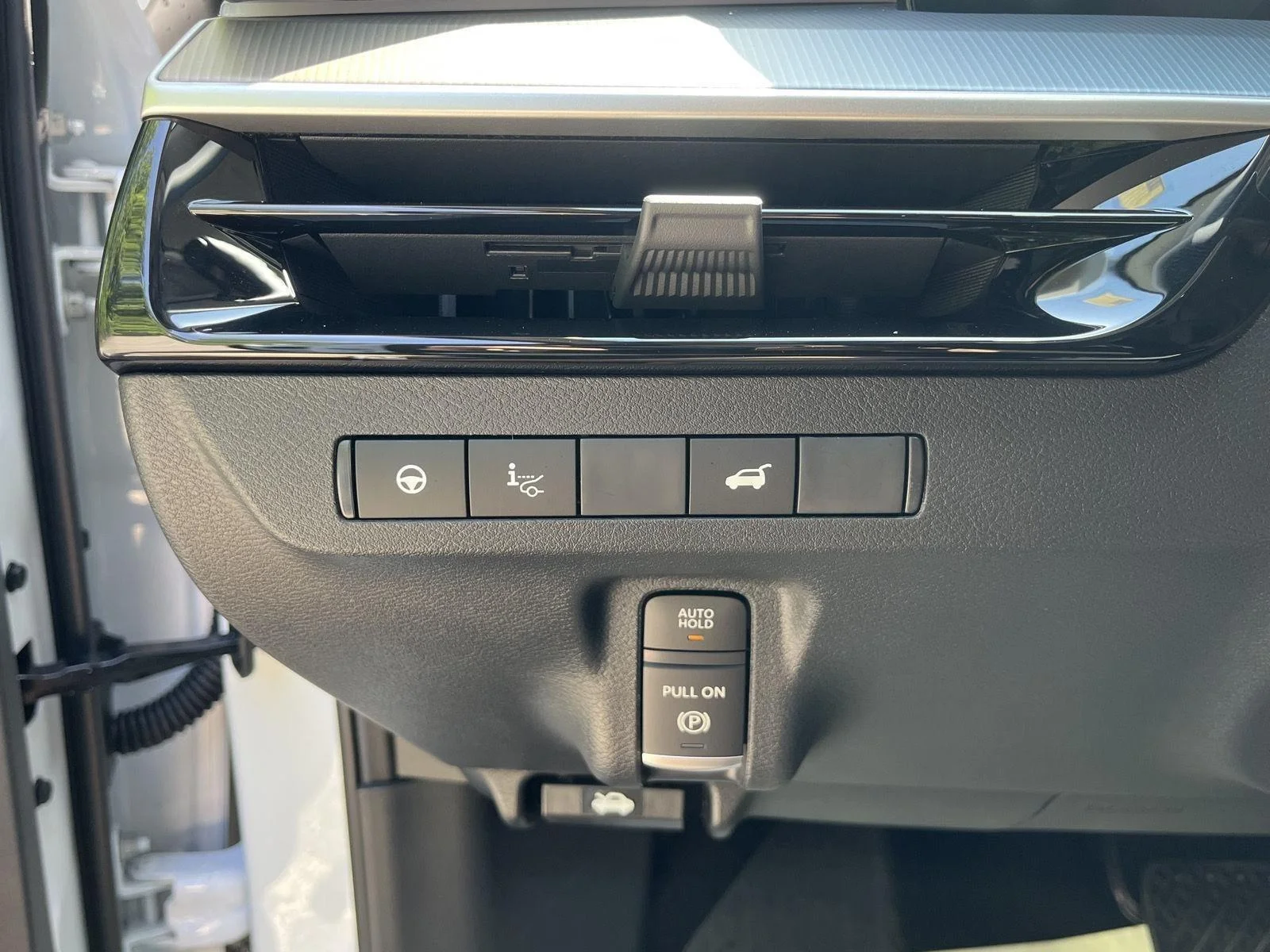 New 2026 Everest White Pearl TriCoat Nissan Platinum image 34