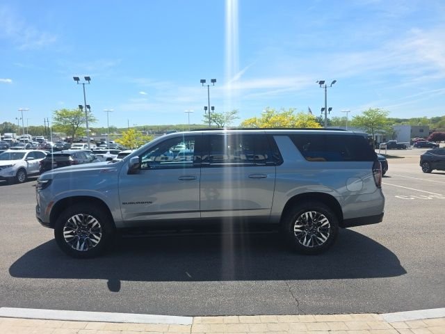 Used 2025 Gray Chevrolet Z71 image 5