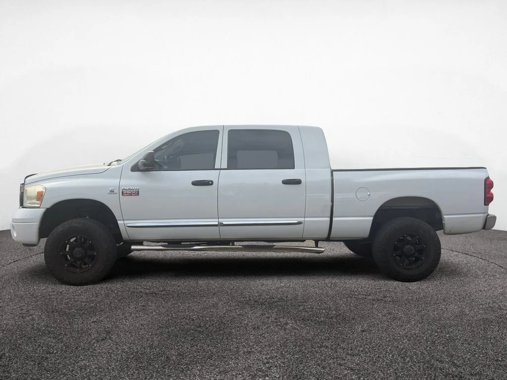 Used 2007 White Dodge Laramie image 2