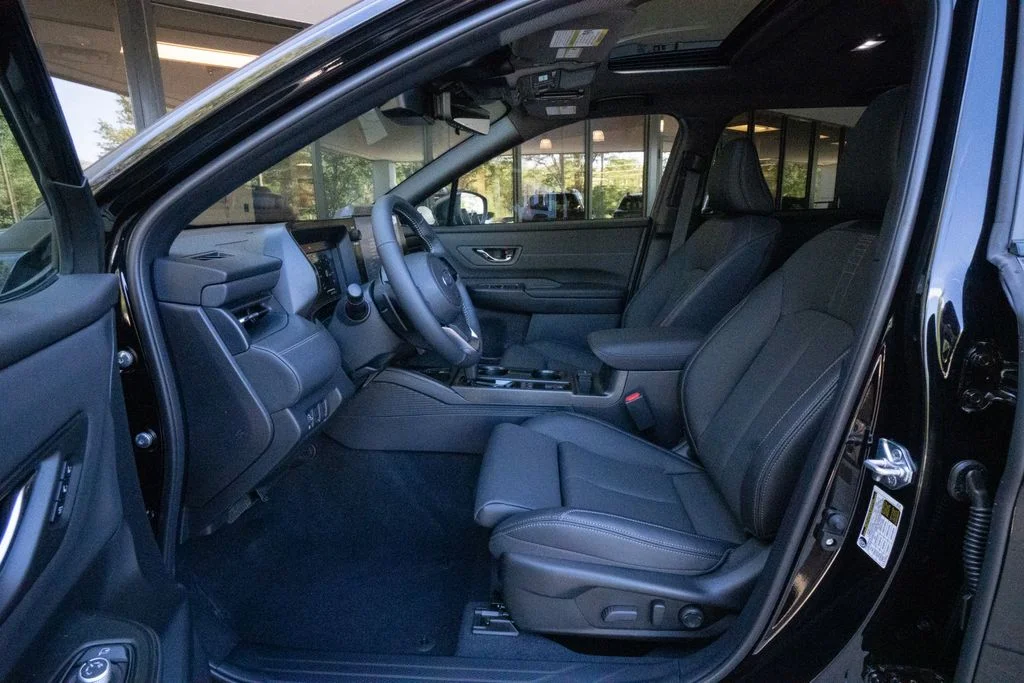 New 2026 CRYSTAL BLACK SILICA Subaru Touring image 8