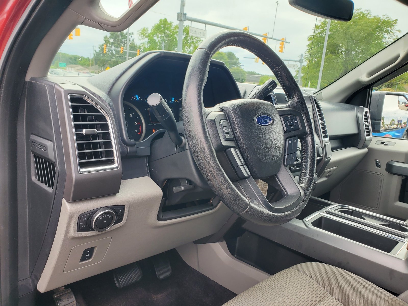 Used 2015 Red Ford XLT image 15