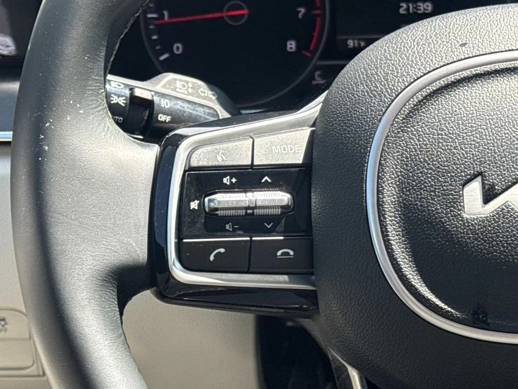Used 2022 Gray Kia SX image 17