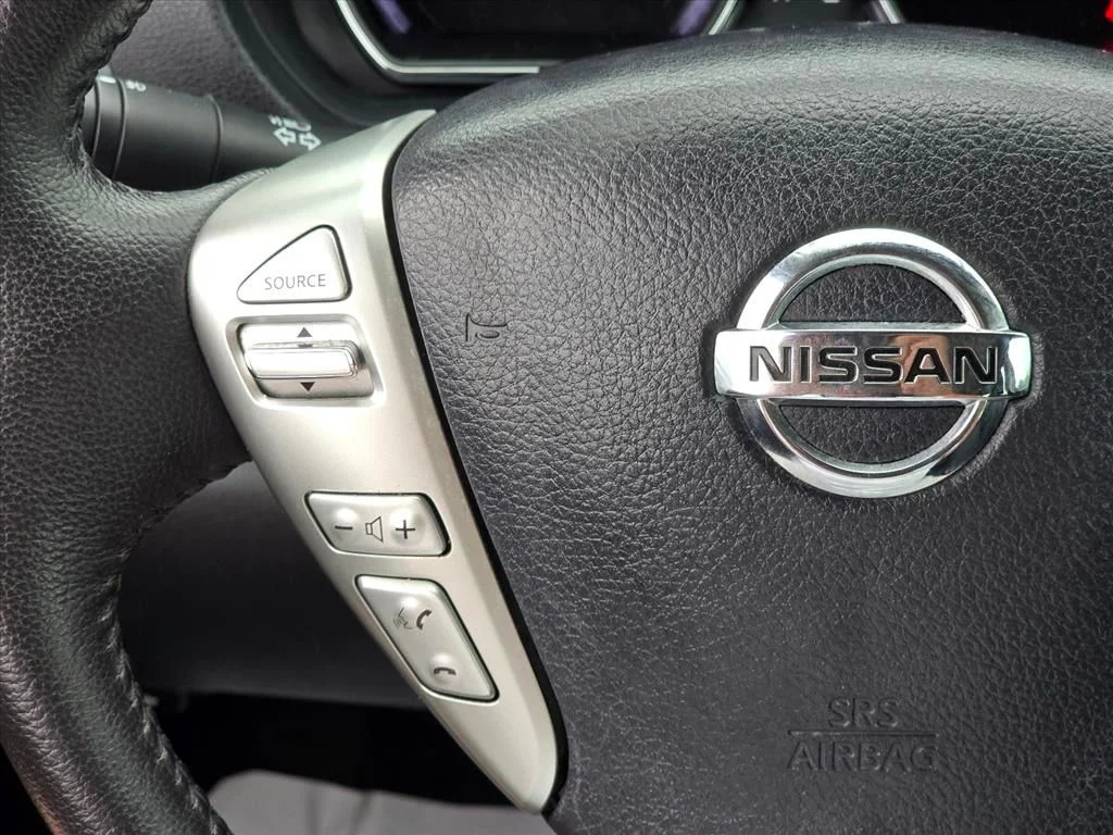 Used 2018 White Nissan 1.6 SV image 15