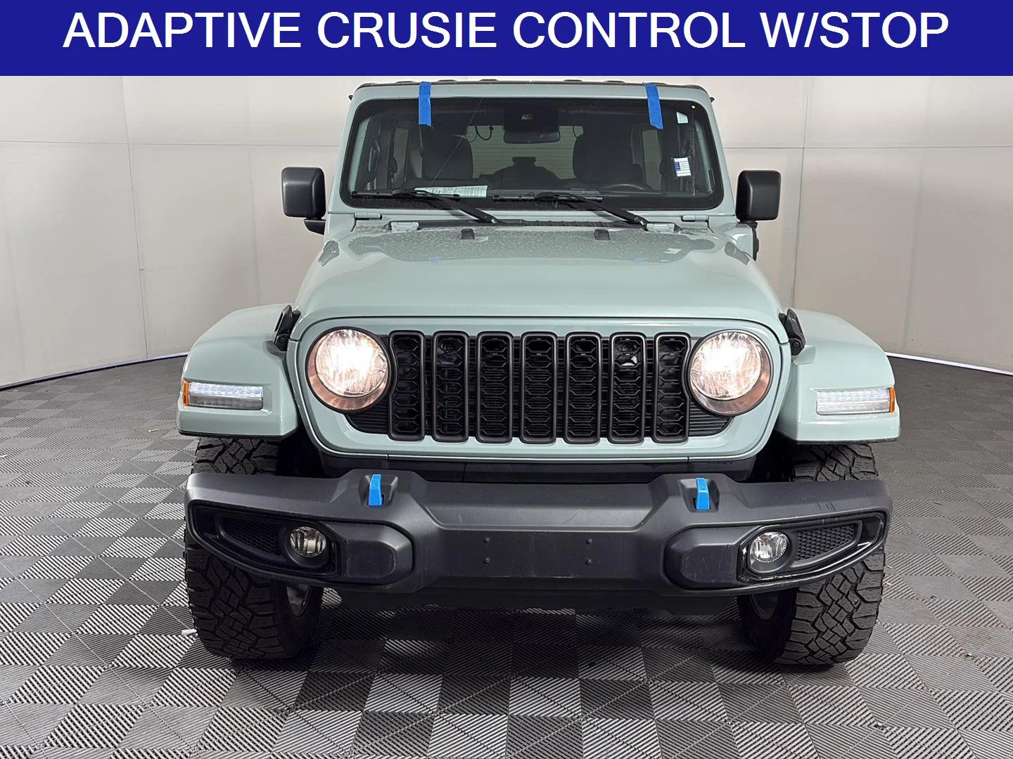 Used 2024 Earl Clearcoat Jeep Sport S image 4