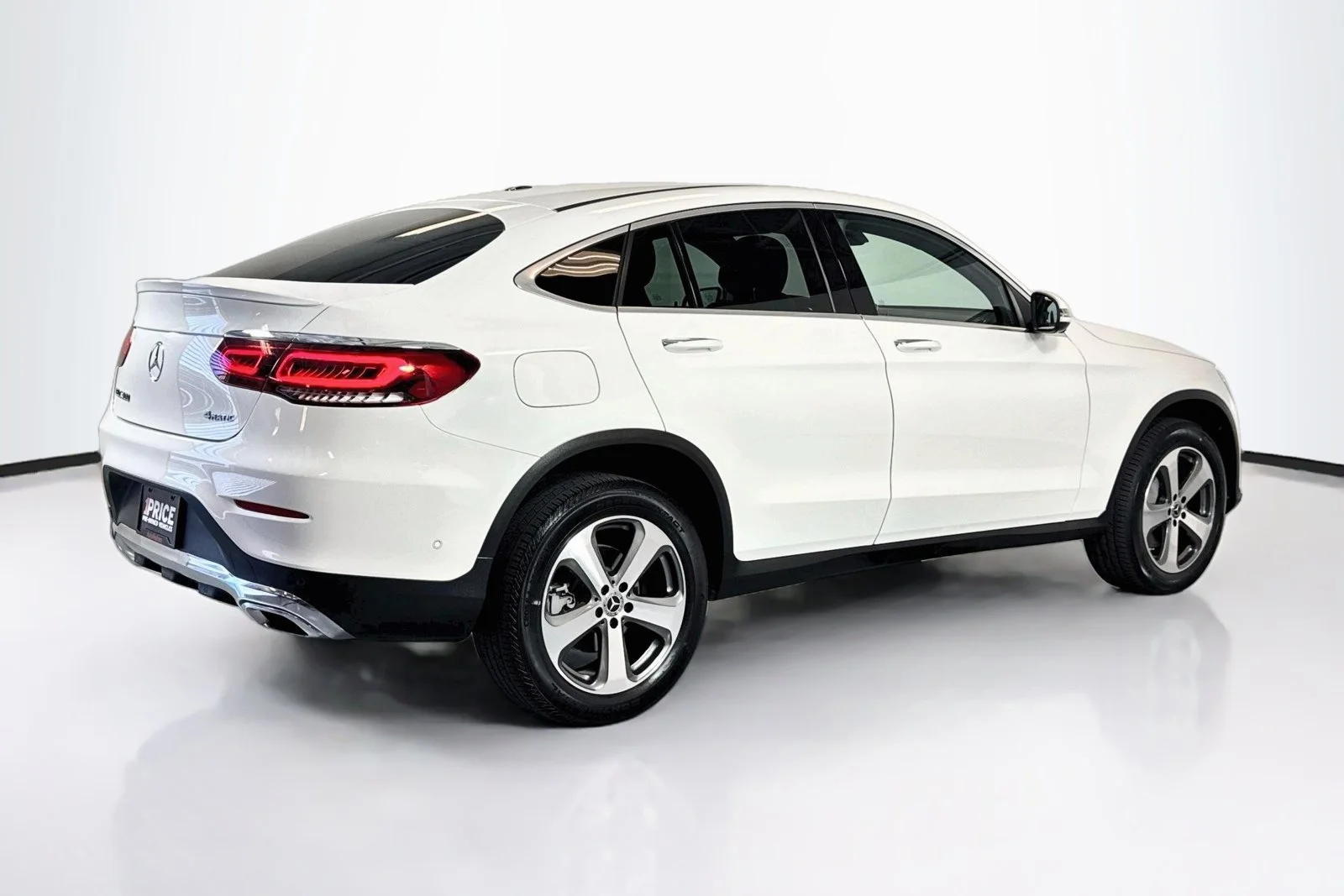 Used 2023 Polar White Mercedes-Benz GLC 300 image 5