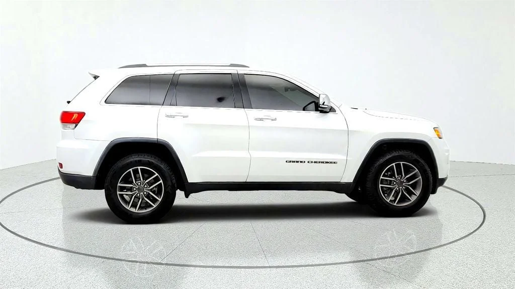 Used 2020 Bright White Clearcoat Jeep Limited 4x4 image 4