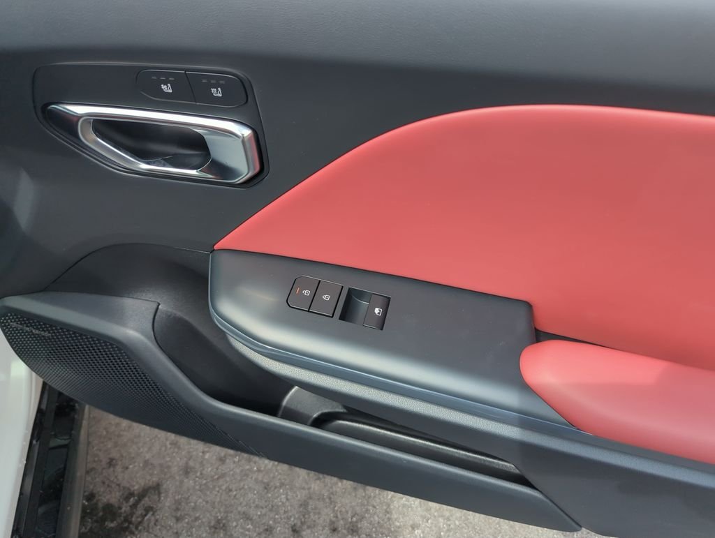 New 2026 Snow White Pearl Kia GT-Line Turbo image 35