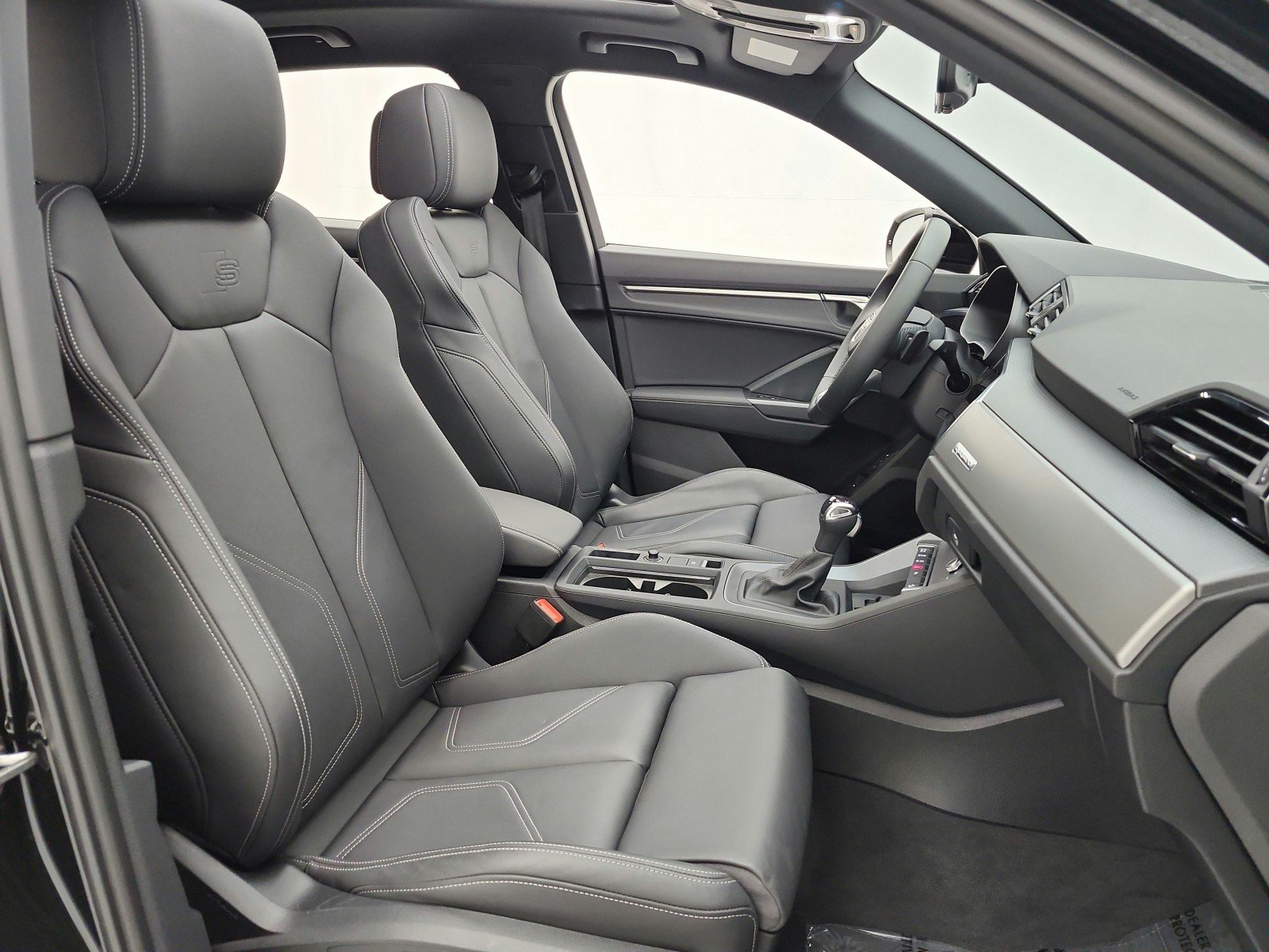 Used 2025 Mythos Black Metallic Audi S line Premium image 27
