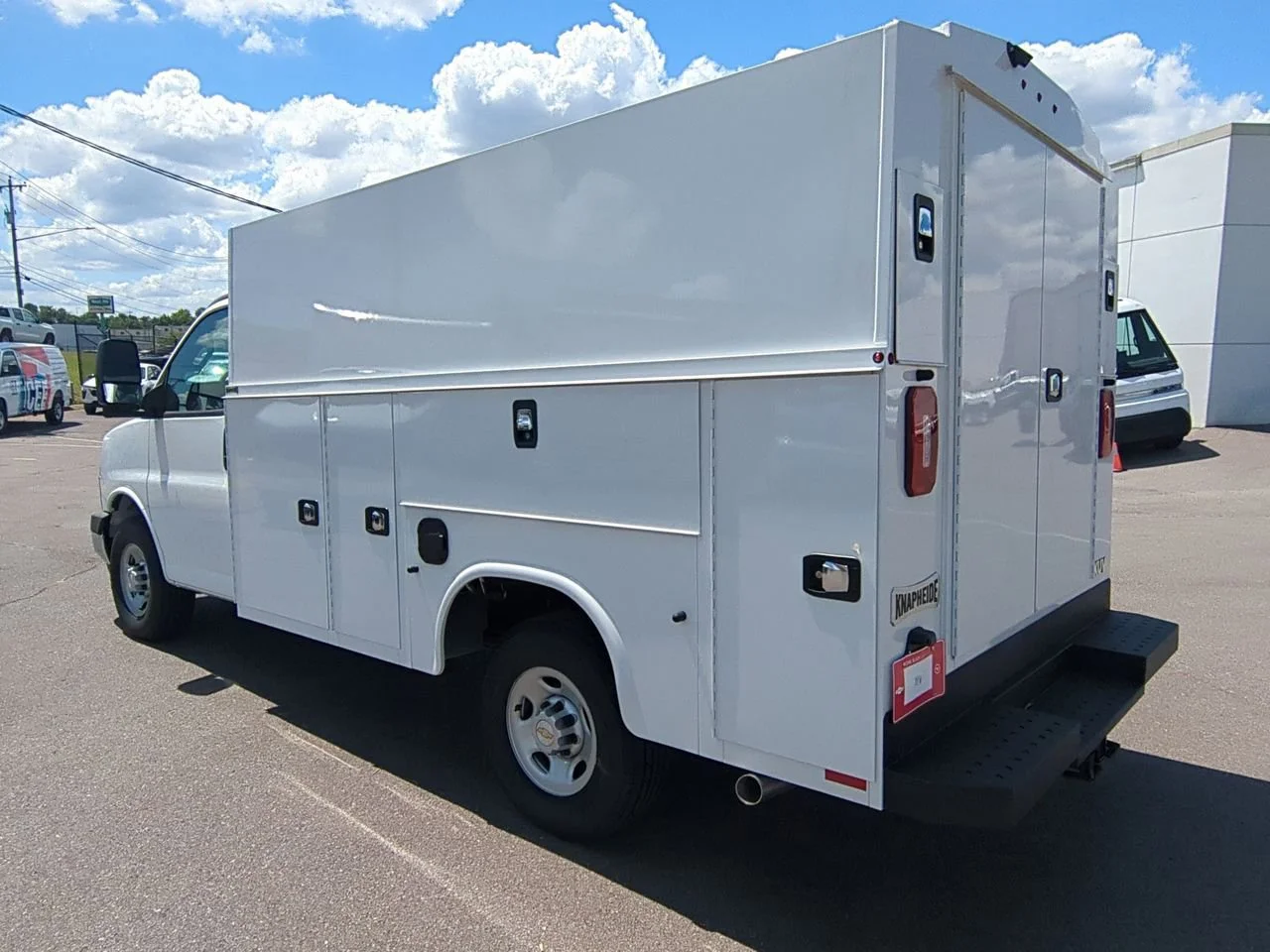 New 2025 Summit White Chevrolet 1WT image 6
