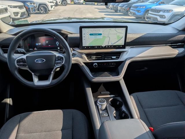 Used 2025 Gray Ford Active image 27