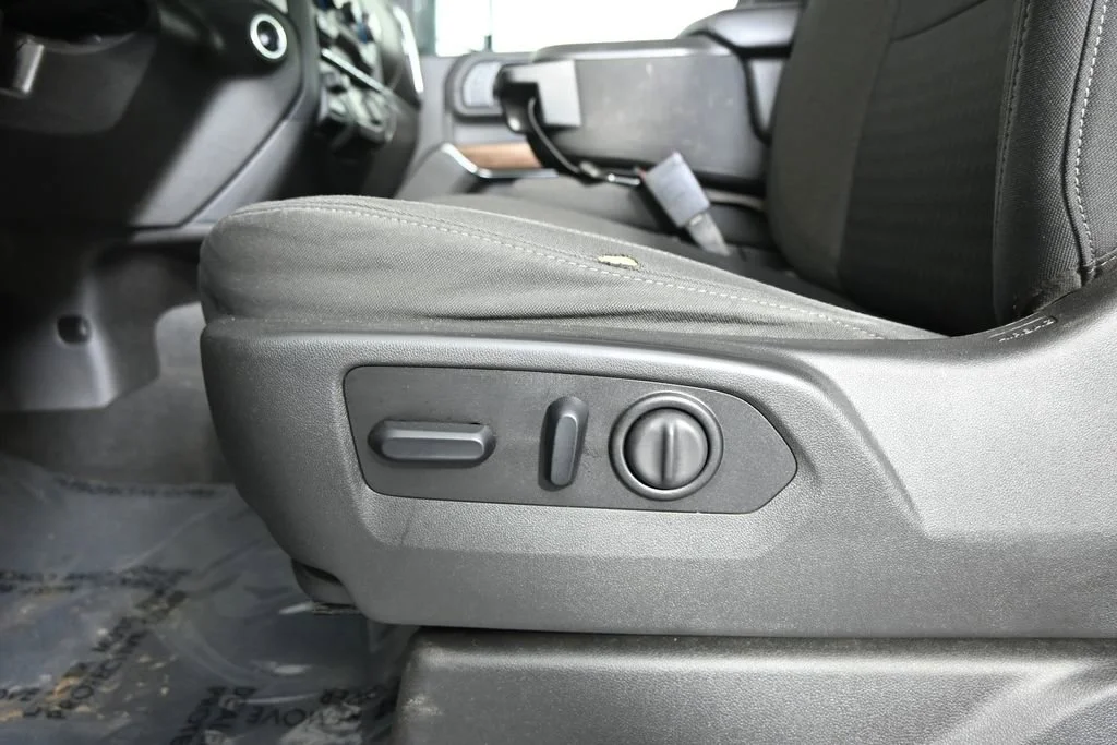 Used 2021 Black Chevrolet LT image 21