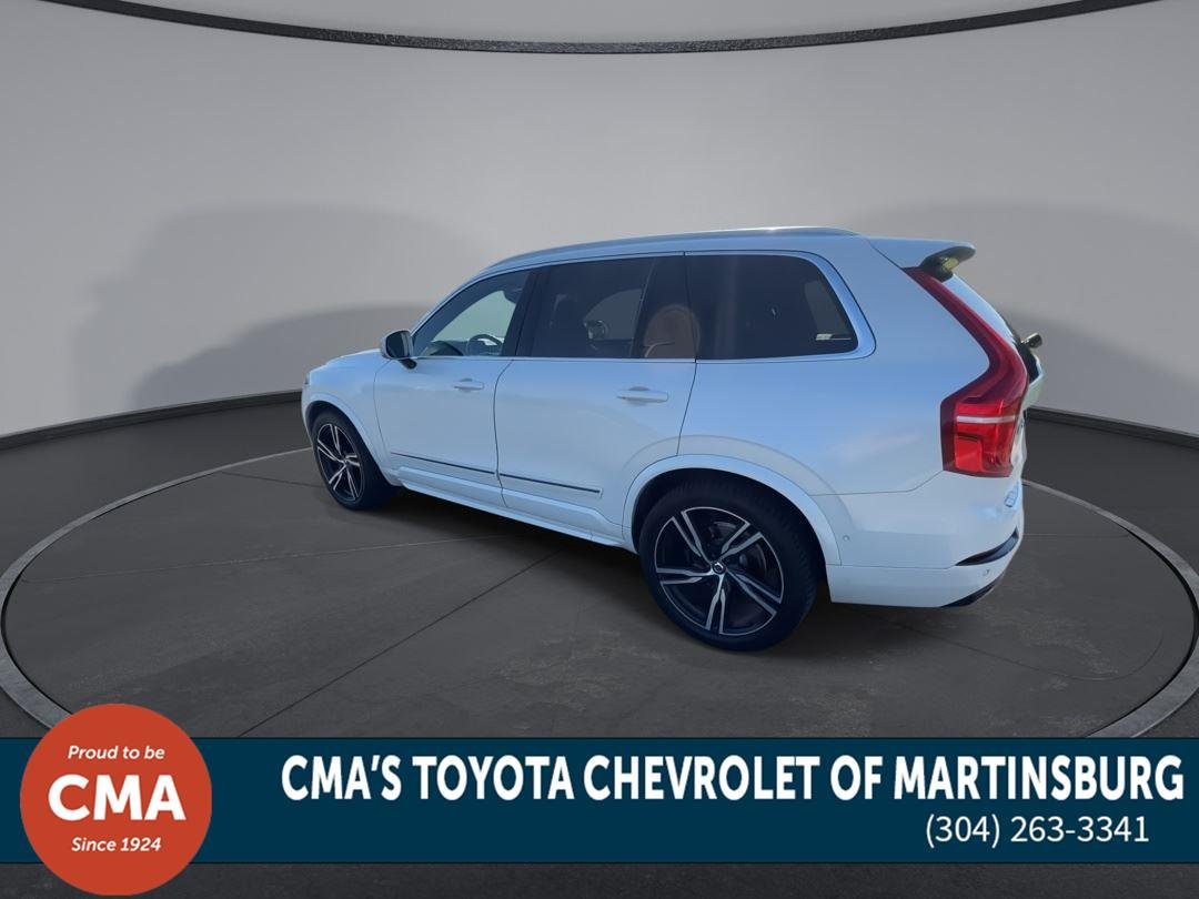 Used 2017 Crystal White Pearl Metallic Volvo R-Design image 6