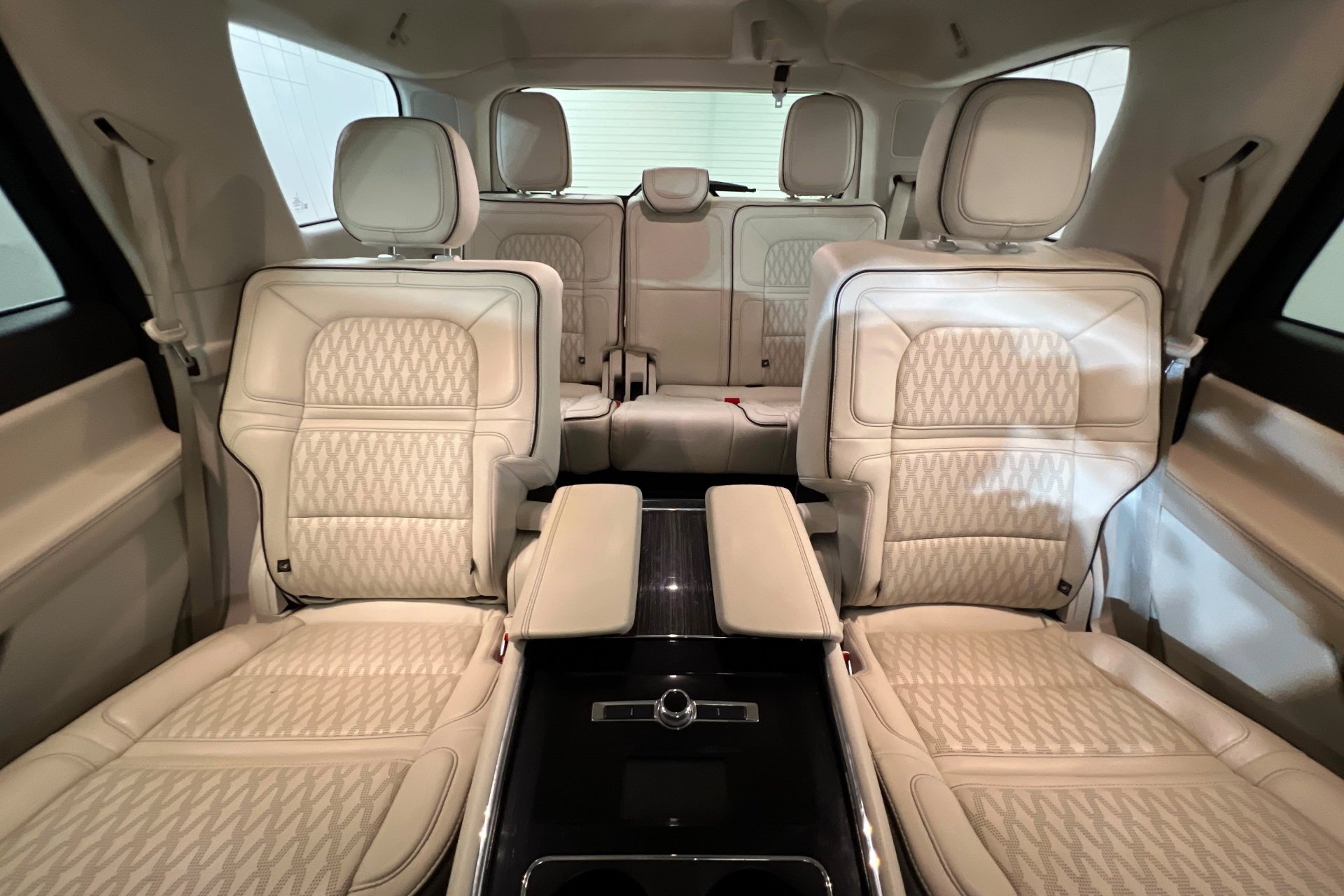 Used 2019 White Lincoln Black Label image 27