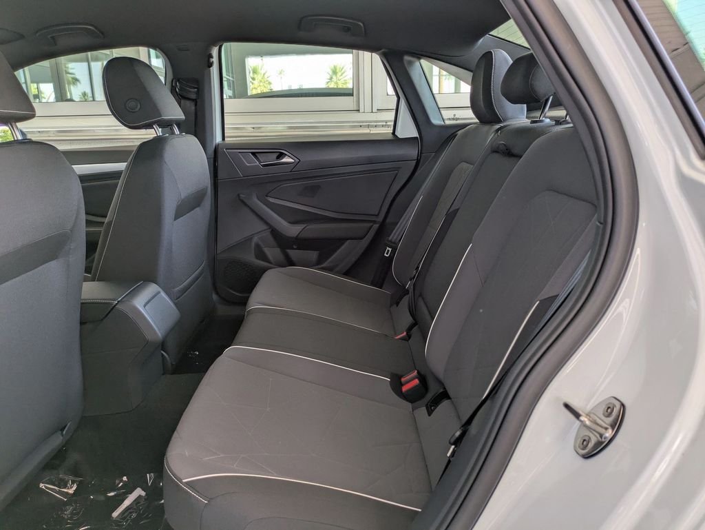 2025 Volkswagen Jetta Sport - Photo 20