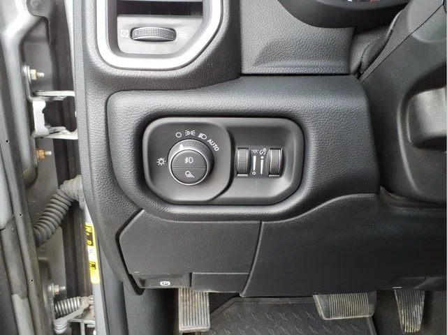 Used 2019 Silver Ram Laramie image 23
