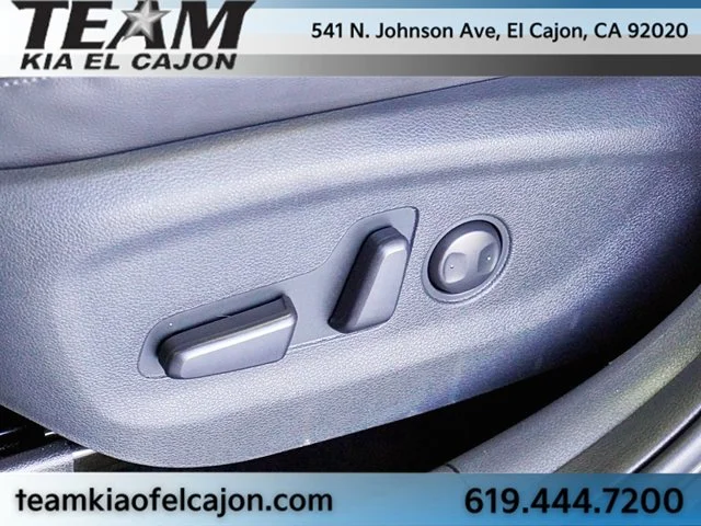 Used 2021 Black Hyundai Ultimate image 18