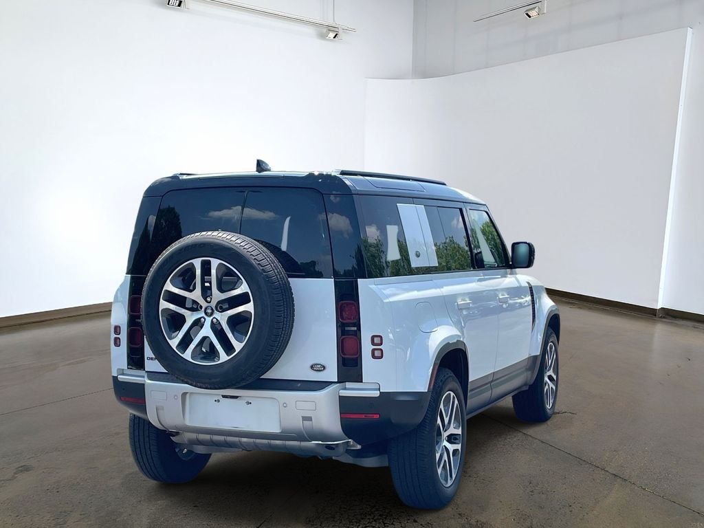 Certified Used 2023 Santorini Black Metallic Land Rover S image 4