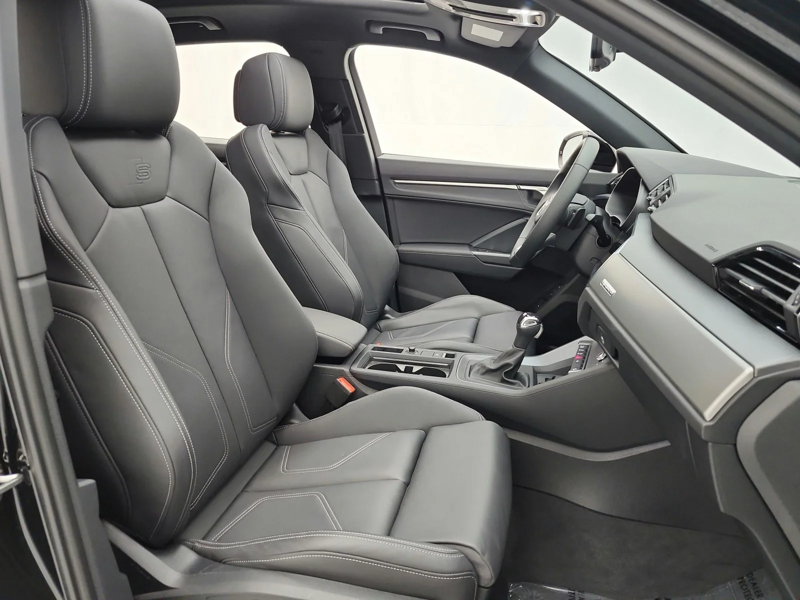 Used 2025 Mythos Black Metallic Audi S line Premium image 27