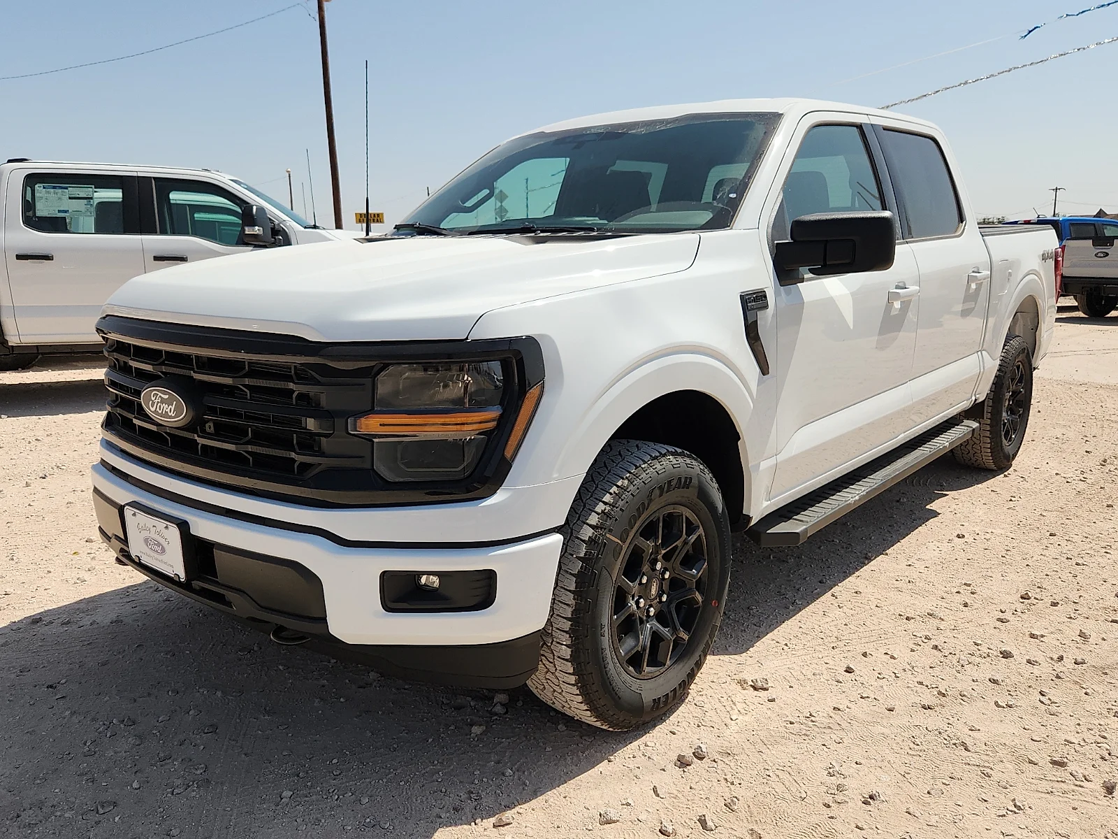 New 2026 Oxford White Ford XLT image 3