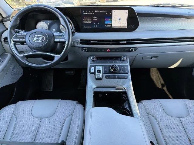 Used 2024 Silver Hyundai SEL image 17