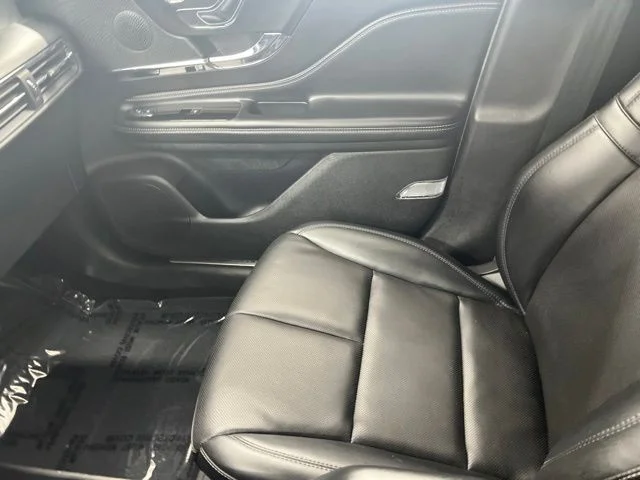 Used 2023 Silver Lincoln Standard image 18