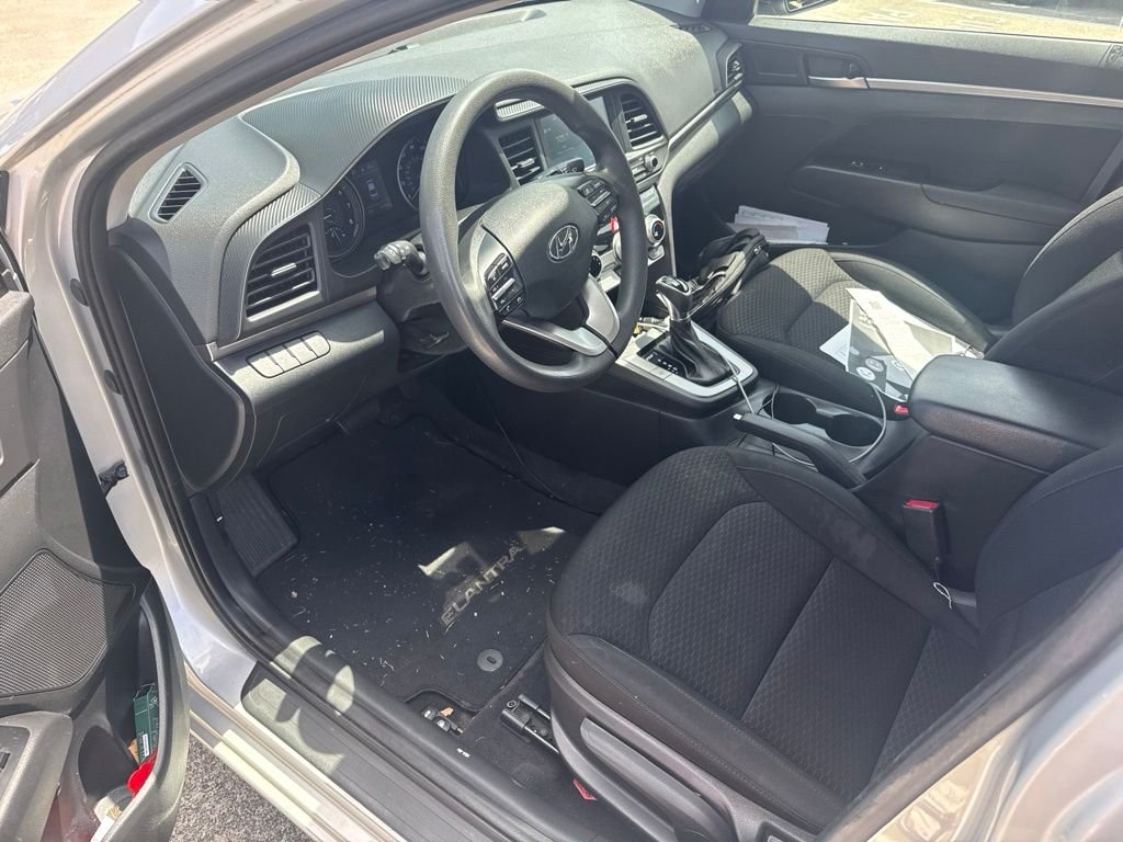 Used 2019 Silver Hyundai SEL image 6