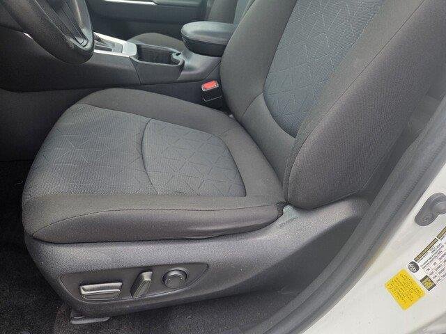 Used 2022 White Toyota XLE image 10