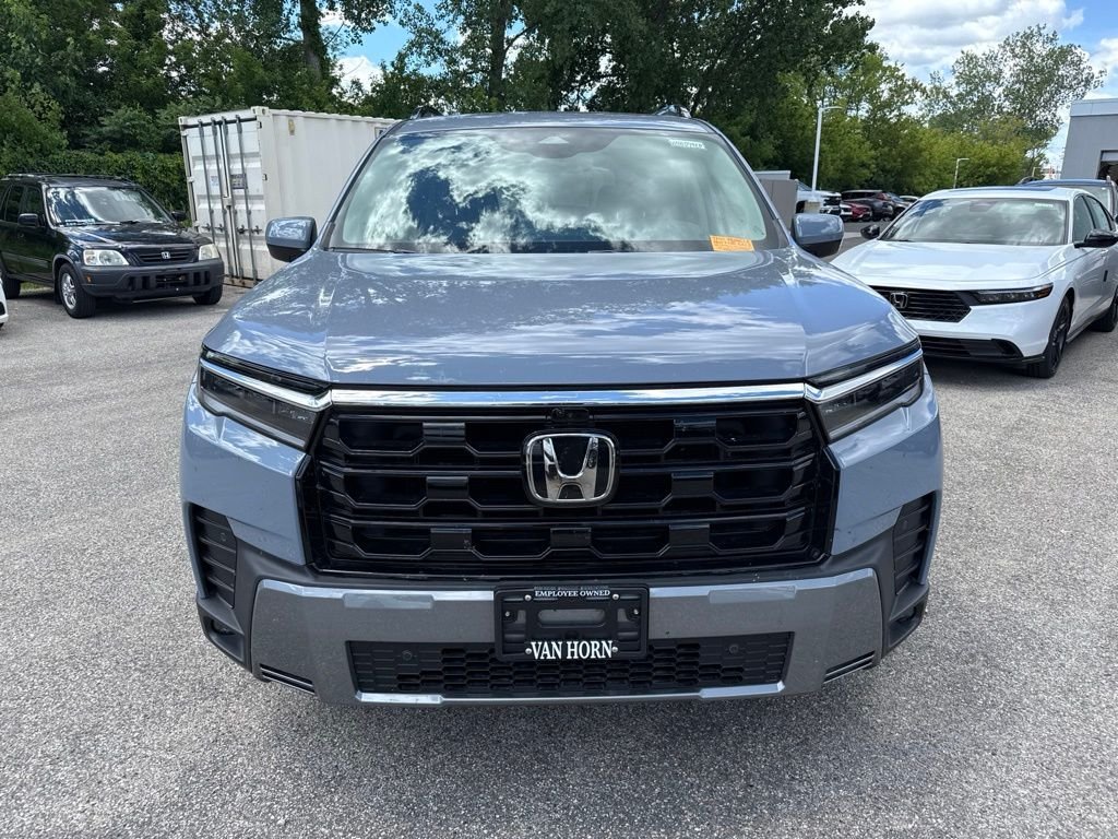 Used 2026 Gray Pearl Honda Touring image 8