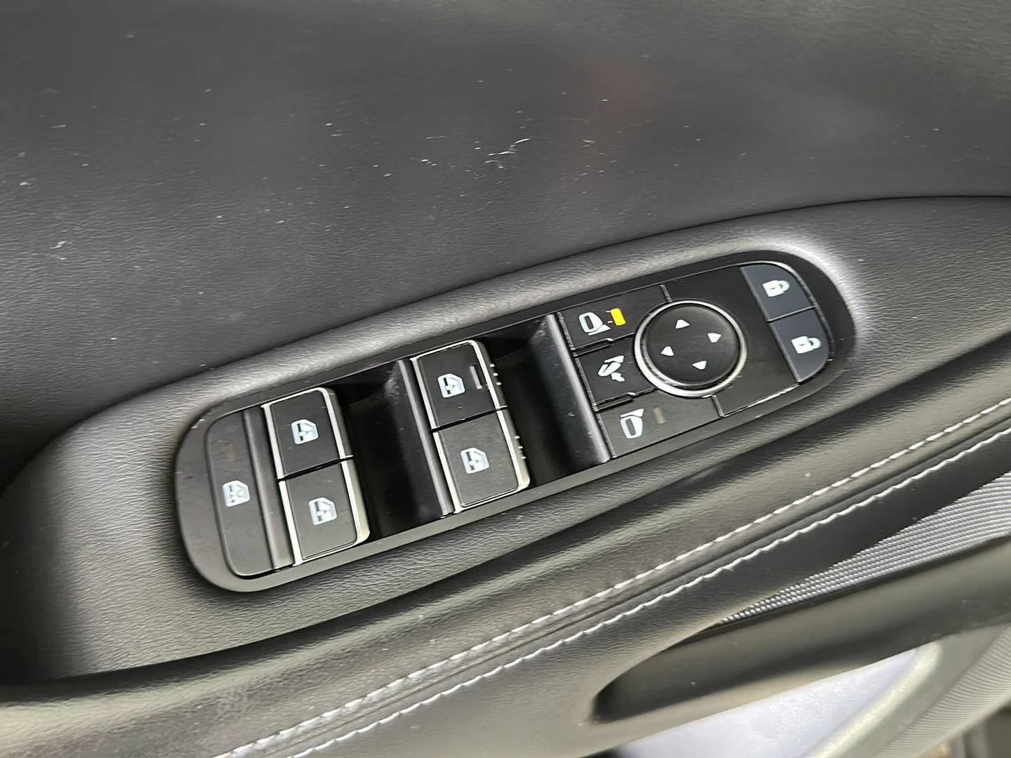 Used 2023 Warm Titanium INFINITI LUXE image 12