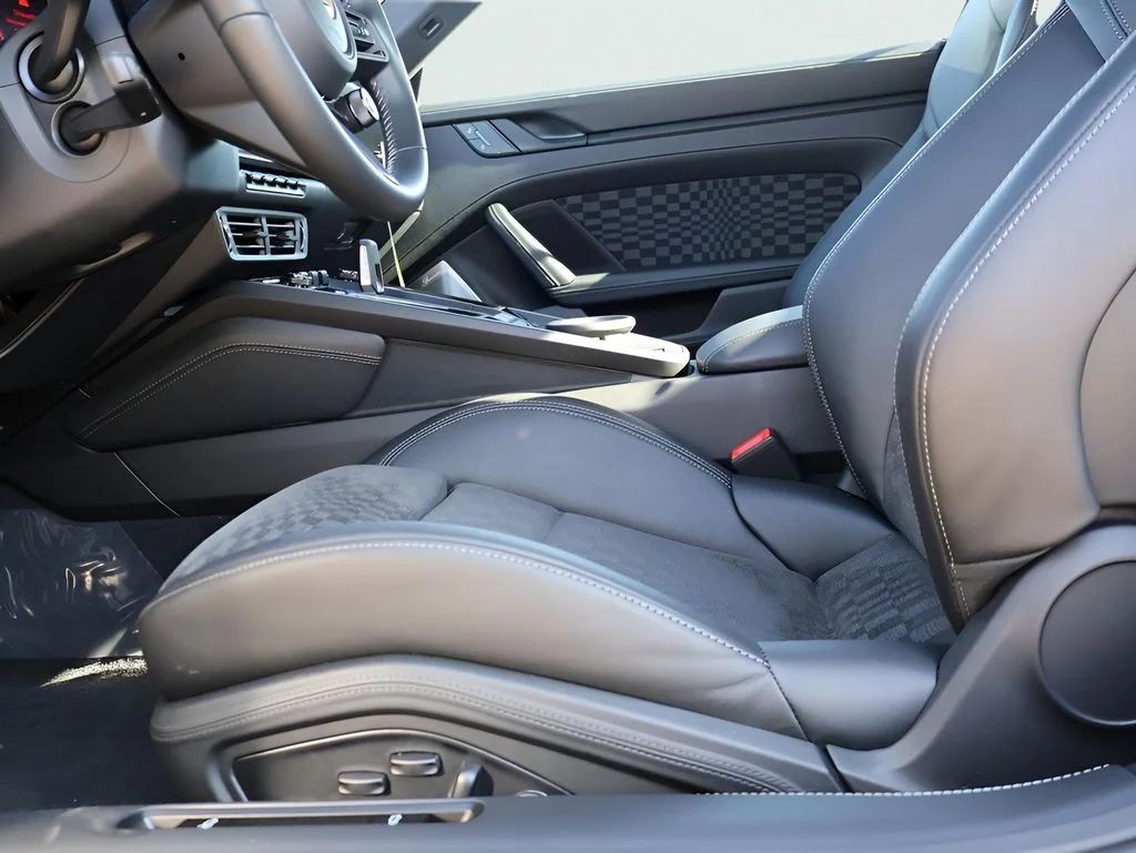 Certified Used 2026 Piant to Sample NARDO Grey Porsche Spirit 70 image 39