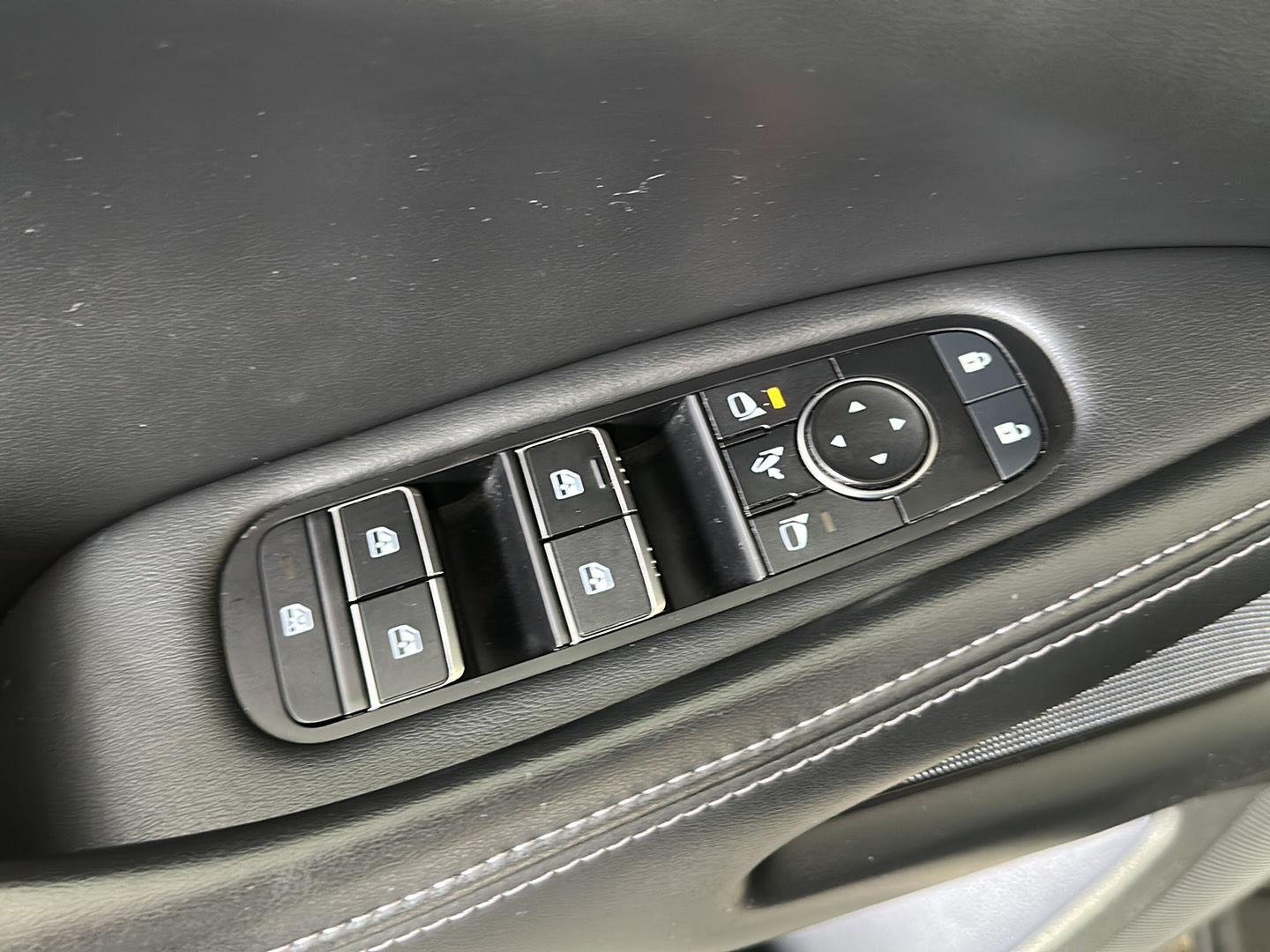 Used 2023 Warm Titanium INFINITI LUXE image 12