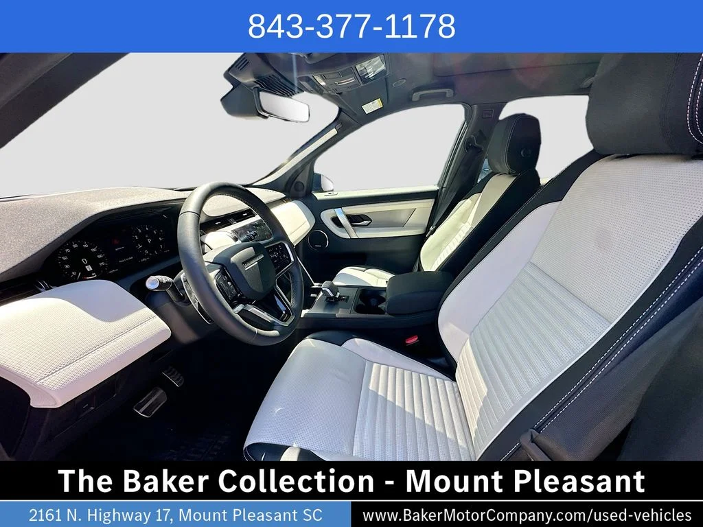 Used 2024 White Land Rover SE image 22