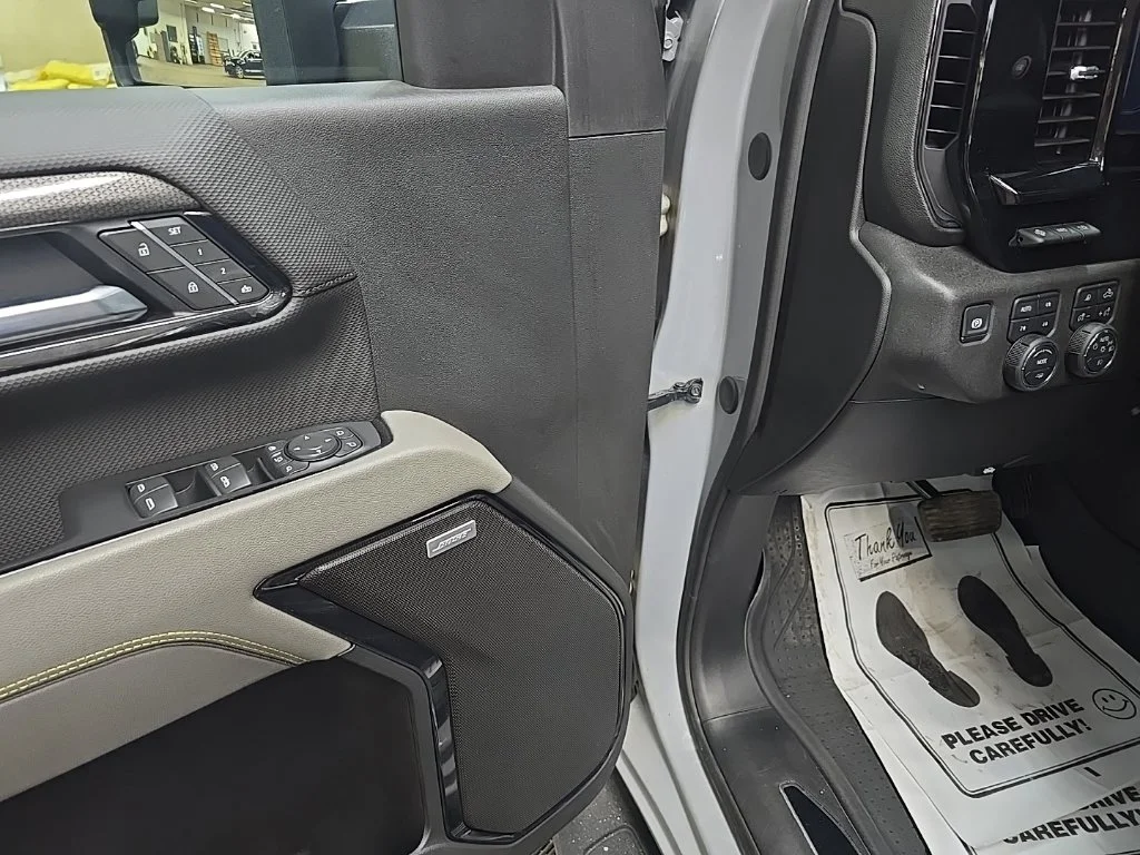 Used 2025 Gray Chevrolet ZR2 image 33