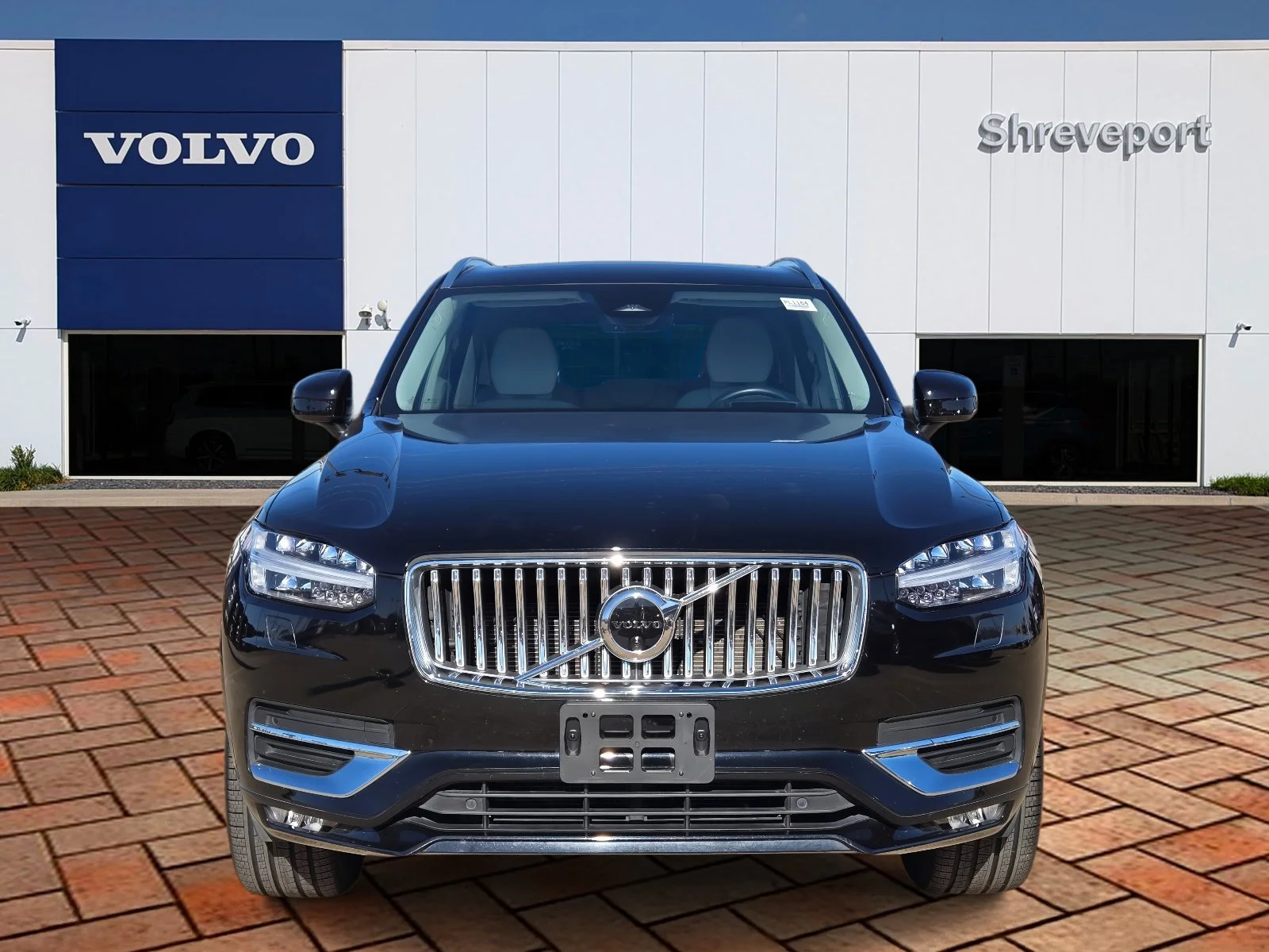 Certified Used 2023 Onyx Black Metallic Volvo Plus image 2
