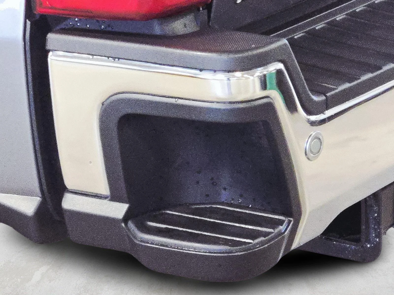 Used 2024 Carbonized Gray Ford Lariat image 21
