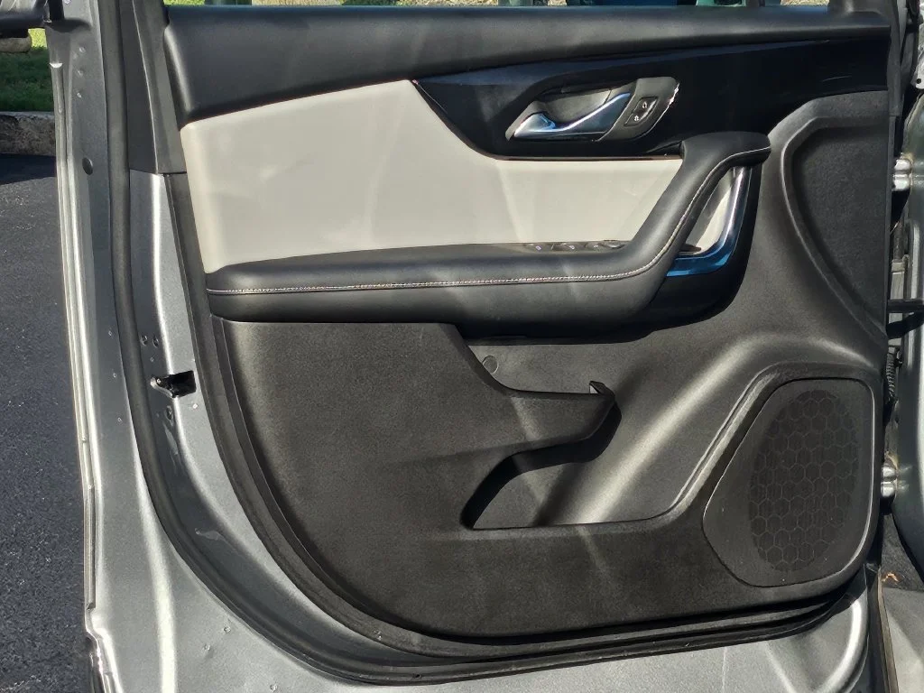 Used 2023 Sterling Gray Metallic Chevrolet LT image 32