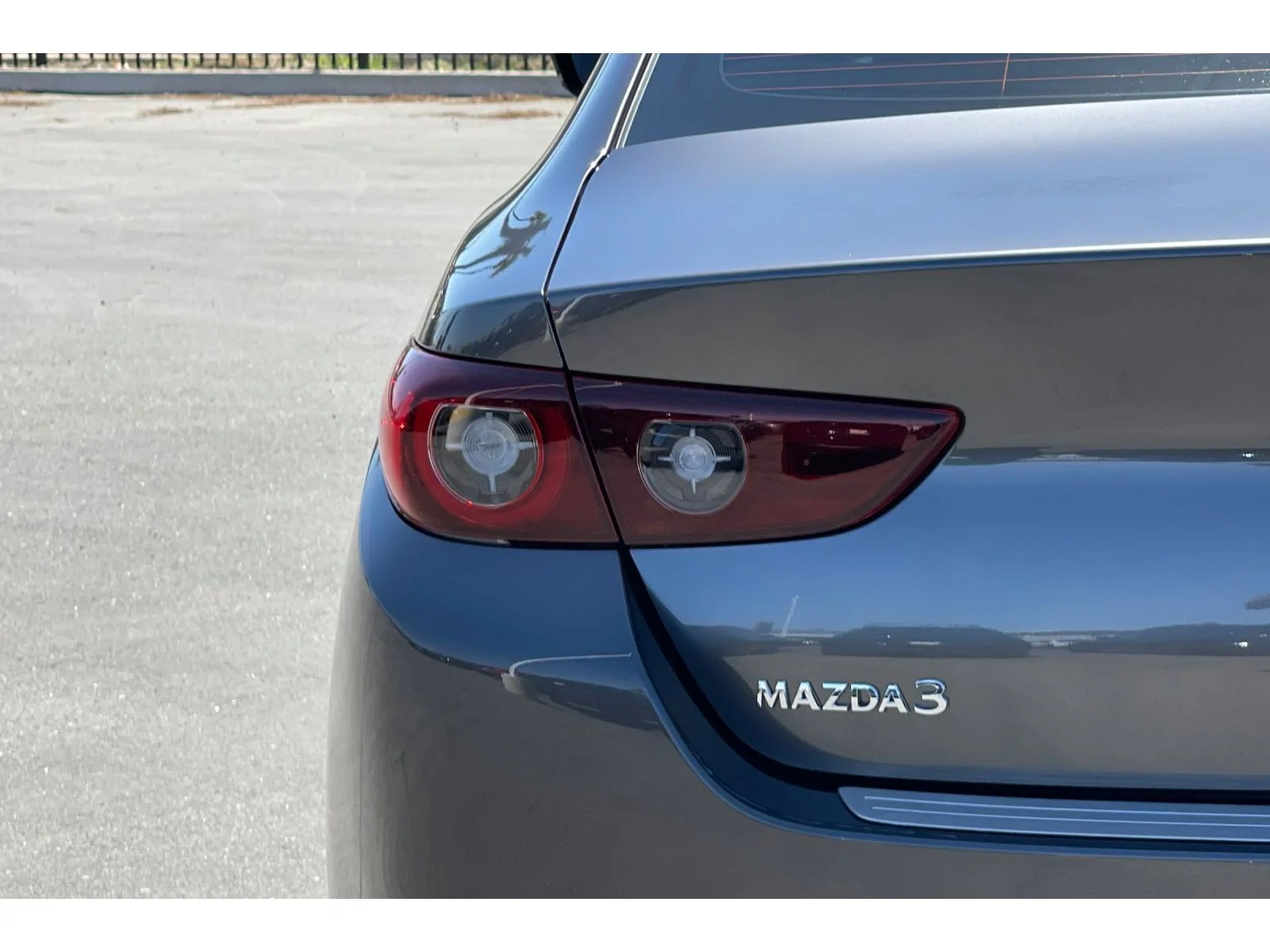 Used 2025 Machine Gray Metallic Mazda Select image 45