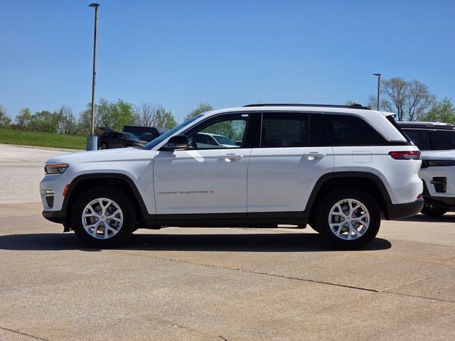 Certified Used 2023 Bright White Clearcoat Jeep Limited image 4