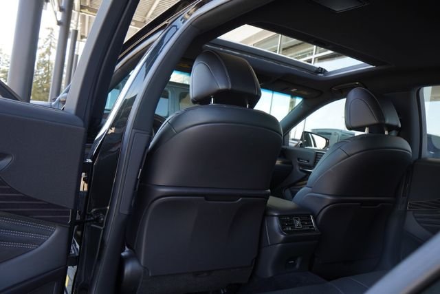 Used 2020 Black Lexus 500 Base image 27