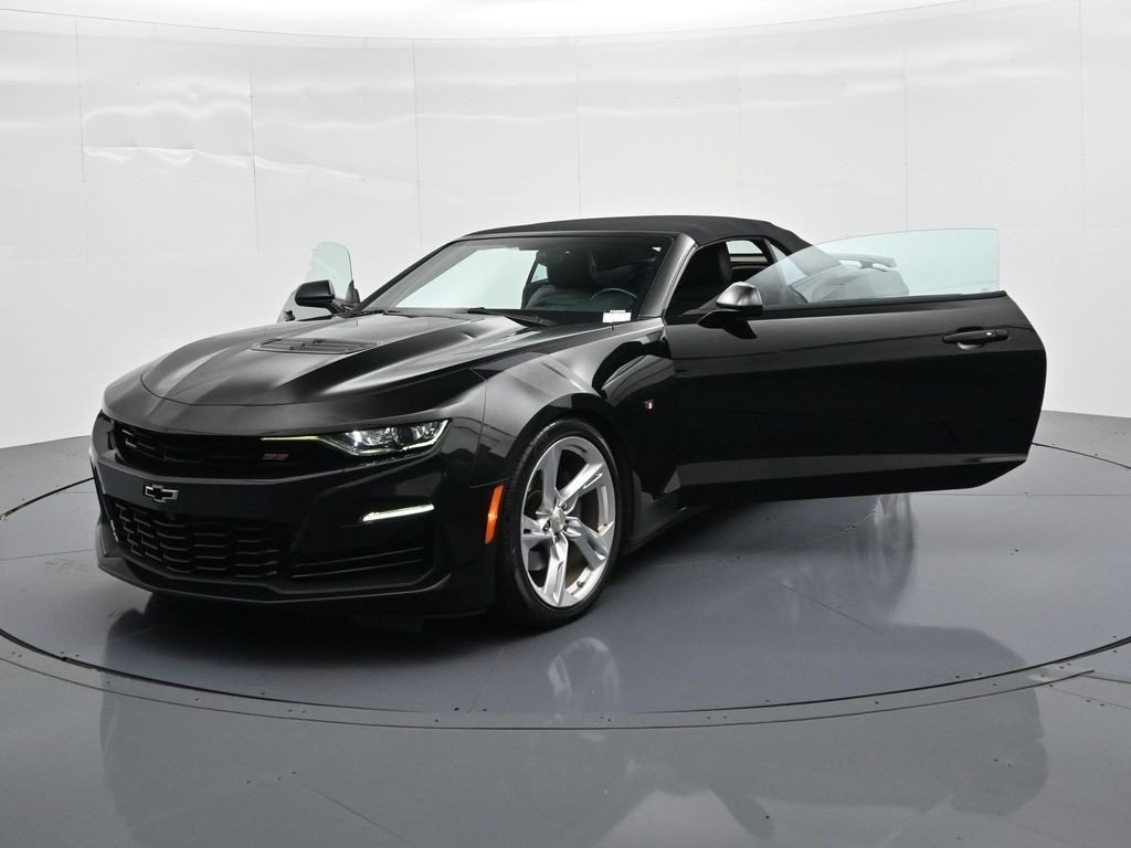 Used 2019 Black Chevrolet 2dr Conv SS w/2SS image 27
