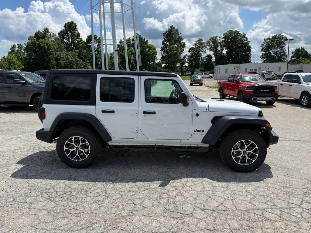 New 2026 Bright White Clear-Coat Exterior Paint Jeep Sport S image 5