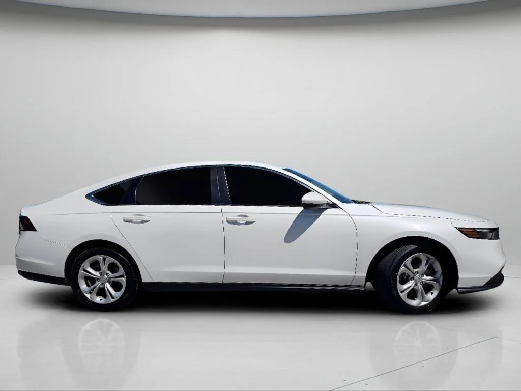 Used 2024 White Honda LX image 25